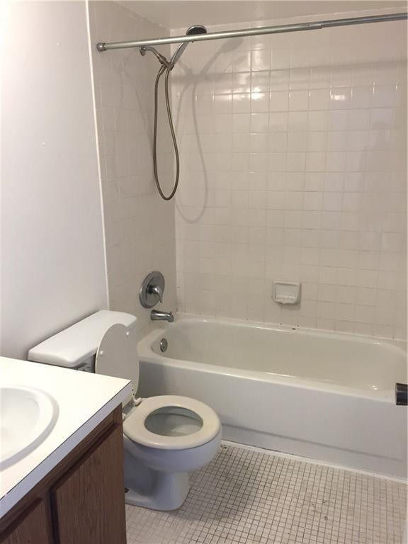 801 W Oakland Park Boulevard - Photo 3