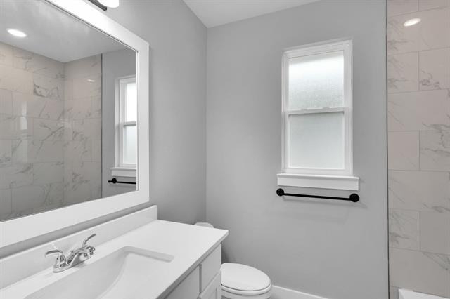 704 N Church Street - Photo 3