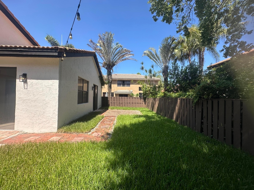 10461 Nw 12th Court - Photo 28