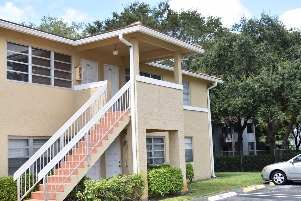 848 Twin Lakes Drive - Photo 17