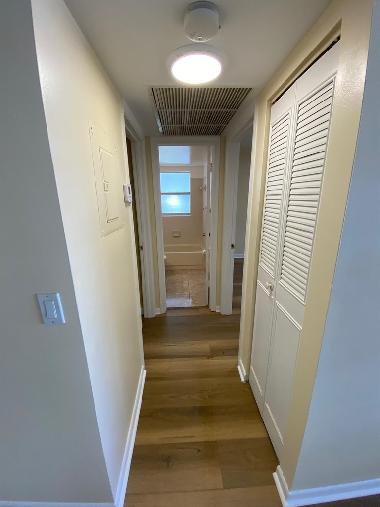 848 Twin Lakes Drive - Photo 3