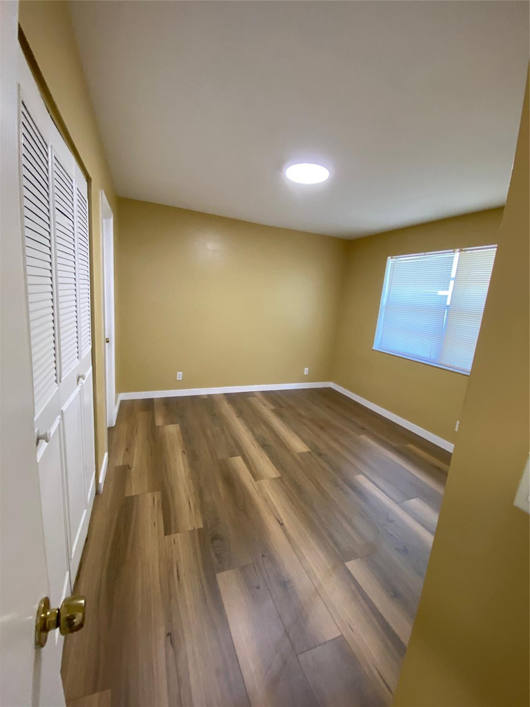 848 Twin Lakes Drive - Photo 6