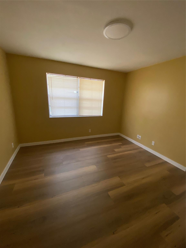 848 Twin Lakes Drive - Photo 11