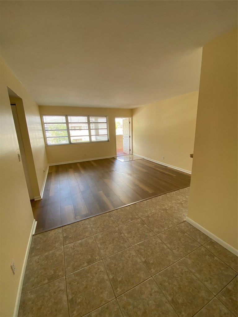 848 Twin Lakes Drive - Photo 0