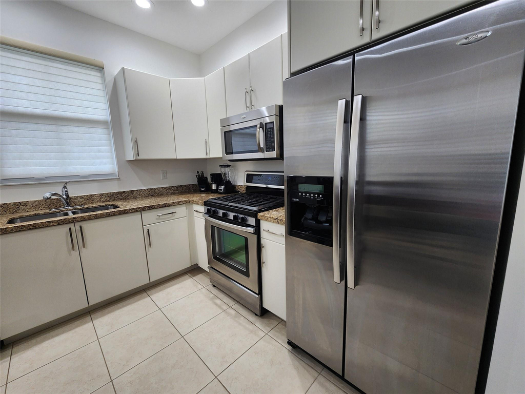 12698 Nw 32nd Place - Photo 6