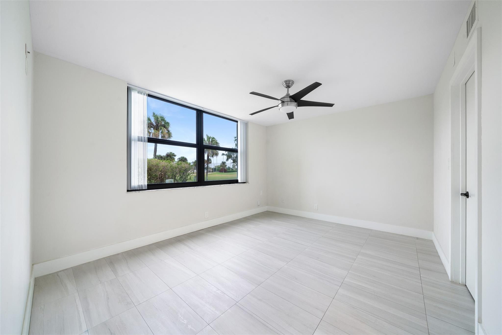 7350 Nw 18th Street - Photo 15