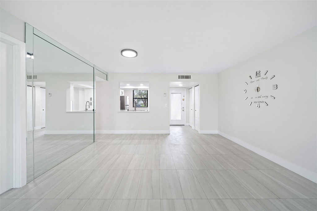 7350 Nw 18th Street - Photo 2