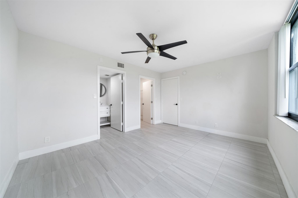7350 Nw 18th Street - Photo 16