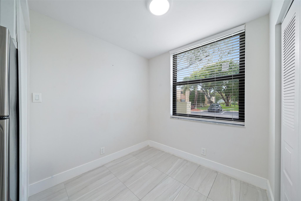 7350 Nw 18th Street - Photo 6