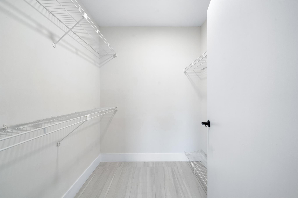7350 Nw 18th Street - Photo 18