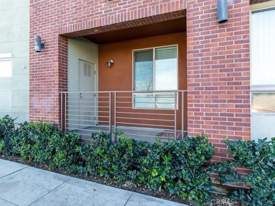 100 S Alameda Street - Photo 14