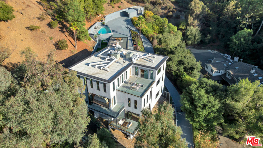 7966 Mulholland Drive - Photo 63