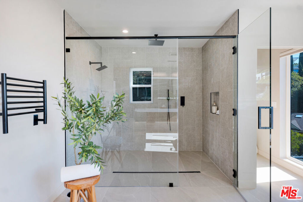 7966 Mulholland Drive - Photo 21