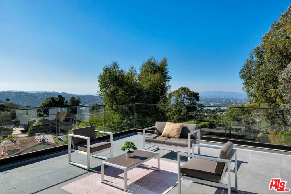 7966 Mulholland Drive - Photo 37