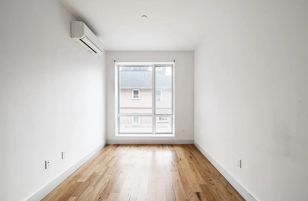 3405 Farragut Road - Photo 4