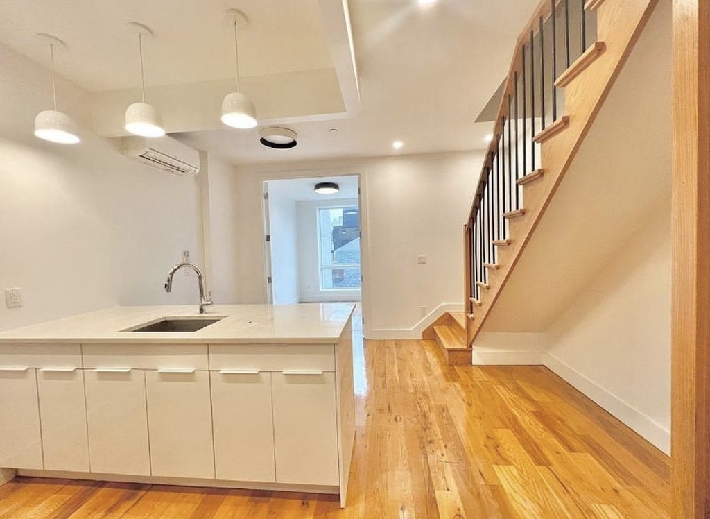 3405 Farragut Road - Photo 2