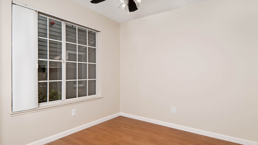 244 Rock Harbor Lane - Photo 16