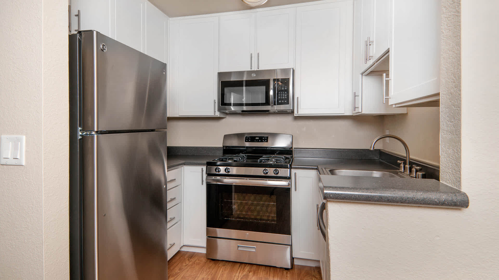 244 Rock Harbor Lane - Photo 7