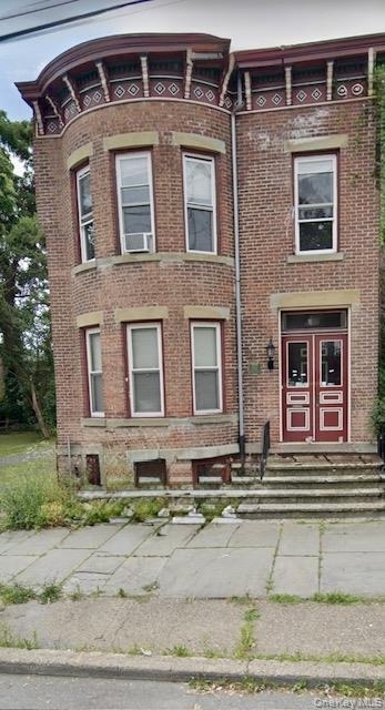 193 South Avenue - Photo 0