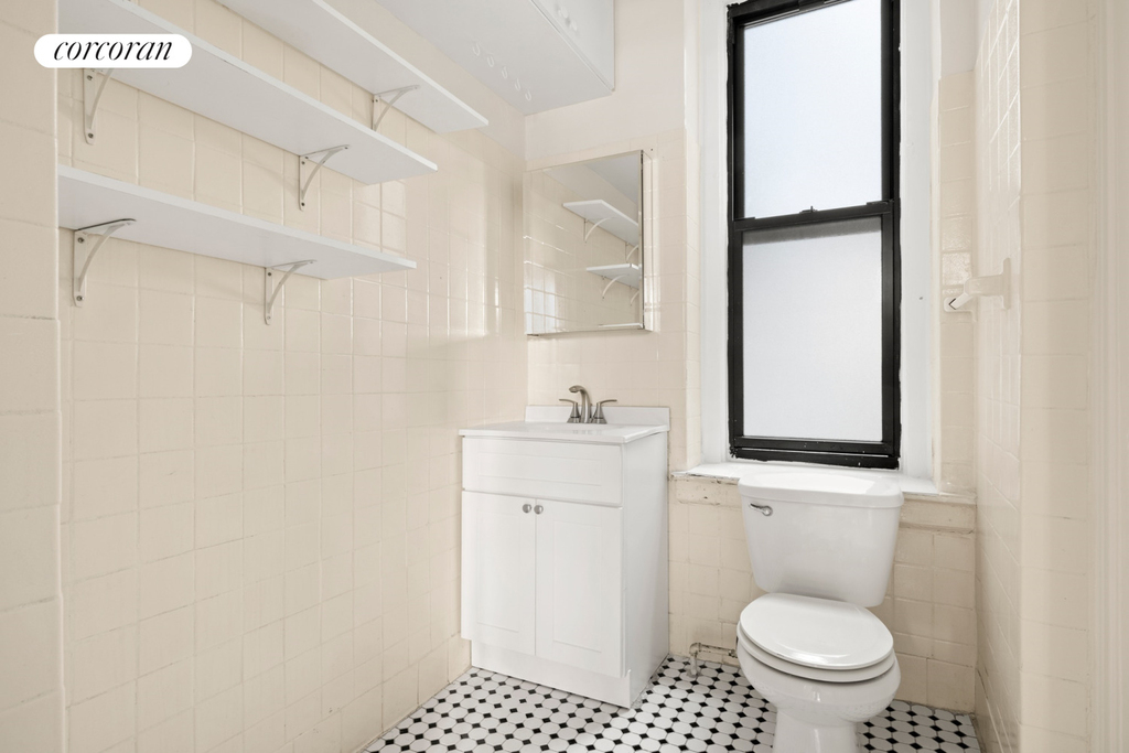 140 W 79th Street - Photo 3