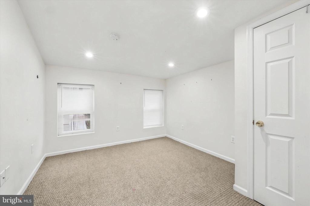 33 S 19th Street - Photo 3