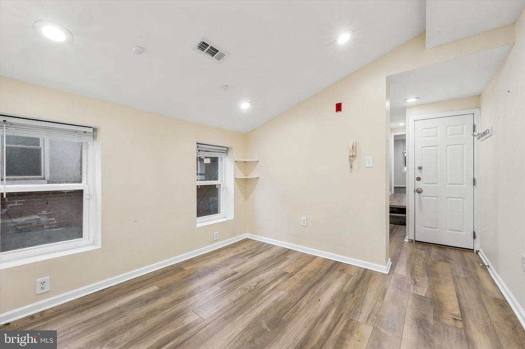 33 S 19th Street - Photo 1