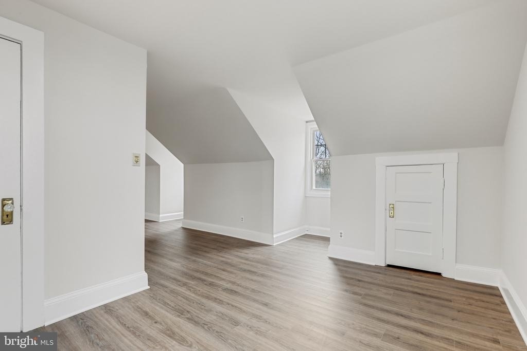 707 N Hickory Avenue - Photo 3