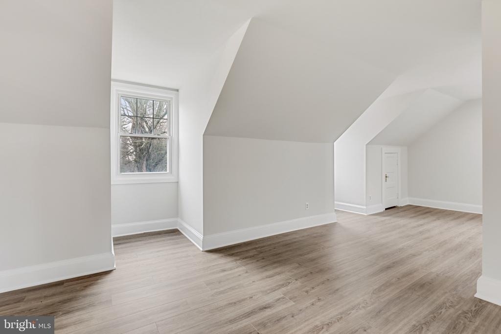 707 N Hickory Avenue - Photo 18