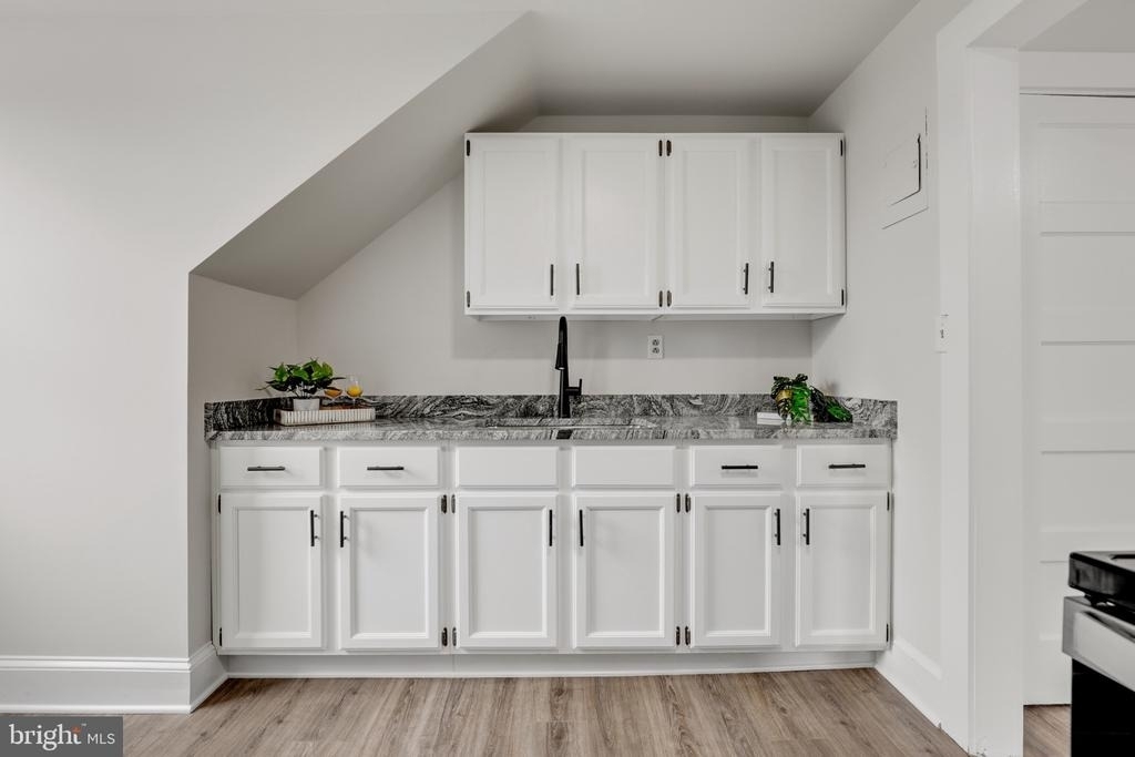 707 N Hickory Avenue - Photo 8