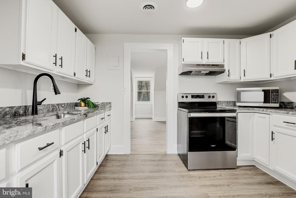 707 N Hickory Avenue - Photo 10