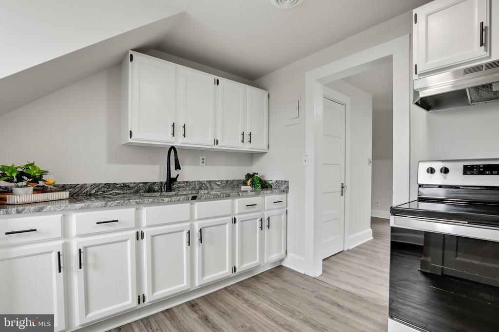 707 N Hickory Avenue - Photo 12