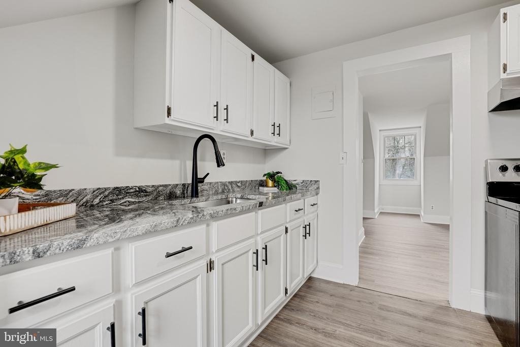 707 N Hickory Avenue - Photo 11