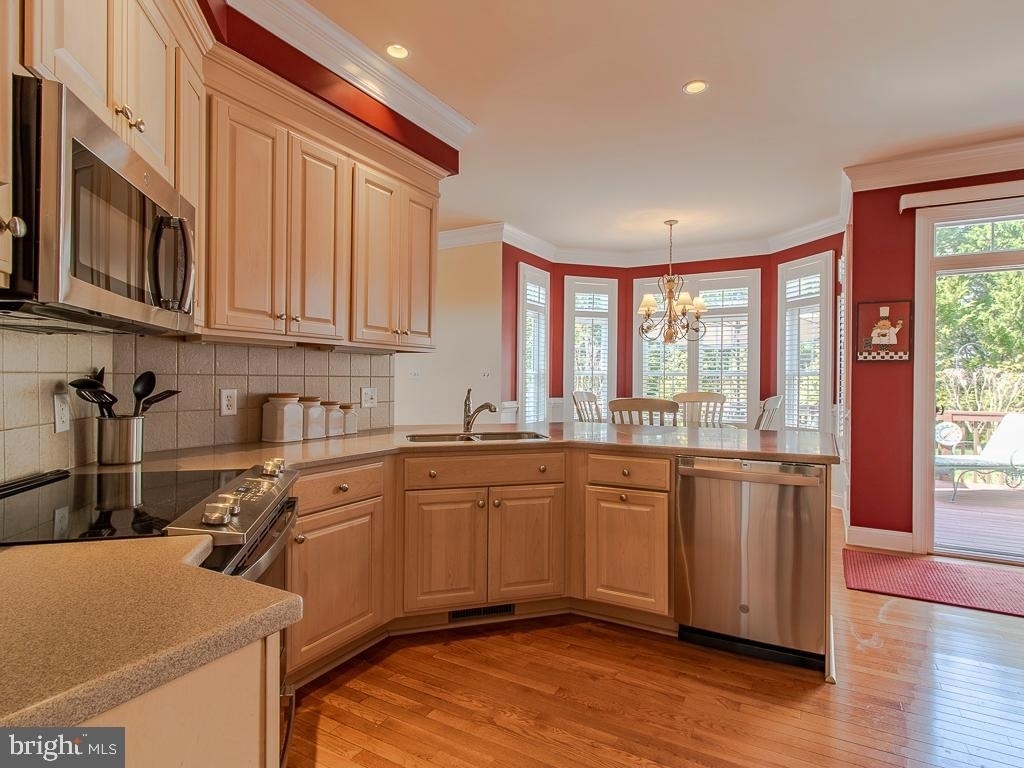 10 Wellington Place - Photo 11