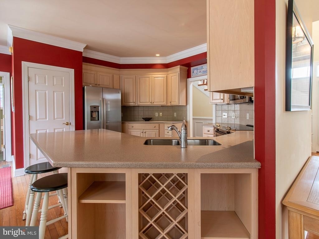 10 Wellington Place - Photo 1