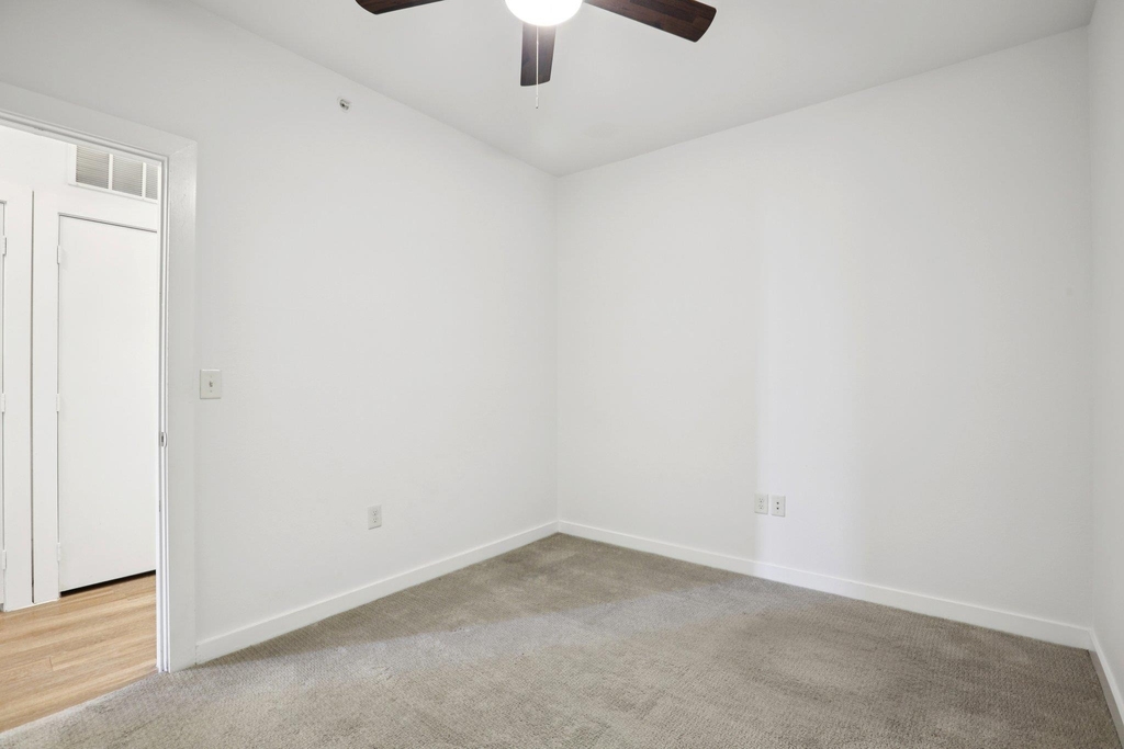 1900 Barton Springs Rd - Photo 17