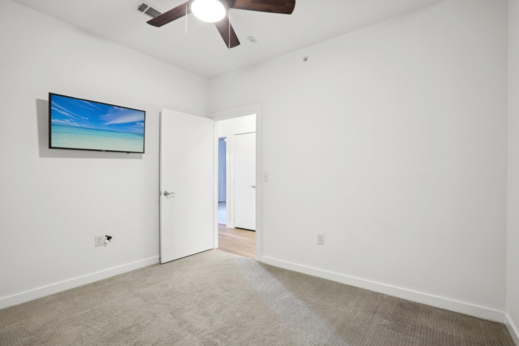 1900 Barton Springs Rd - Photo 21