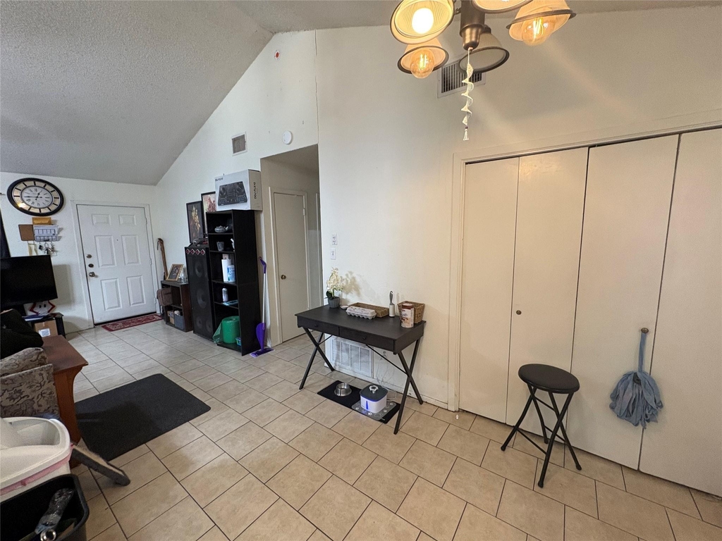 8811-b Pineridge Dr - Photo 5