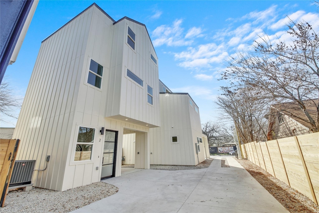 6802 Montana St - Photo 1