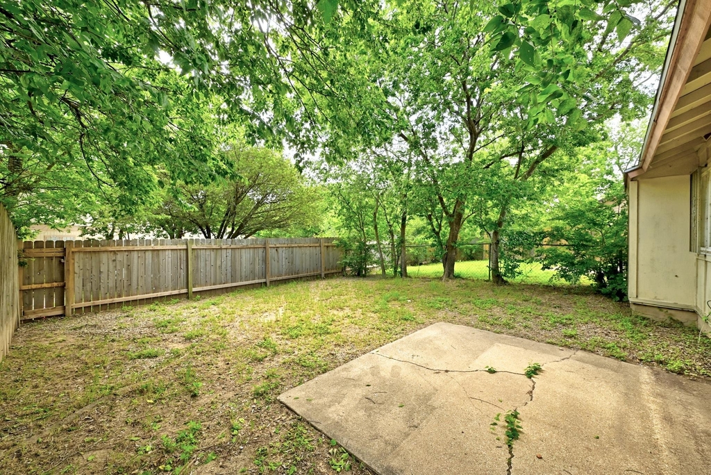 10604 Lanshire Dr - Photo 19