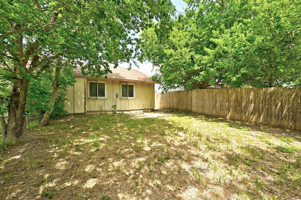 10604 Lanshire Dr - Photo 21