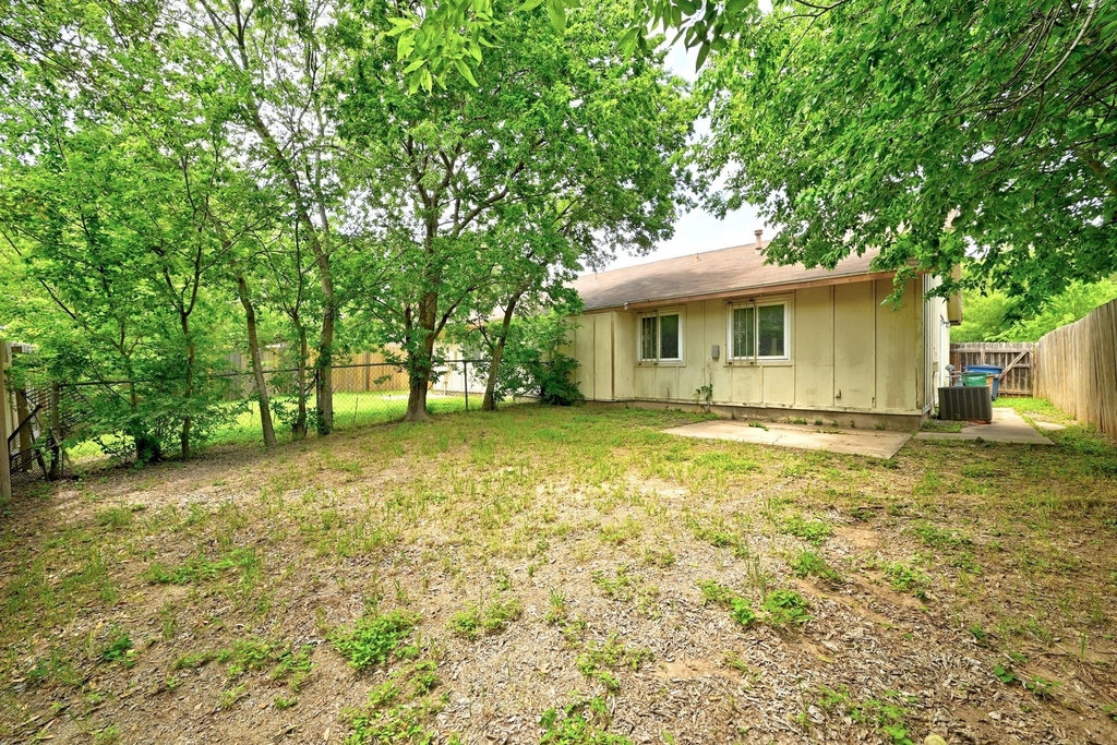10604 Lanshire Dr - Photo 20