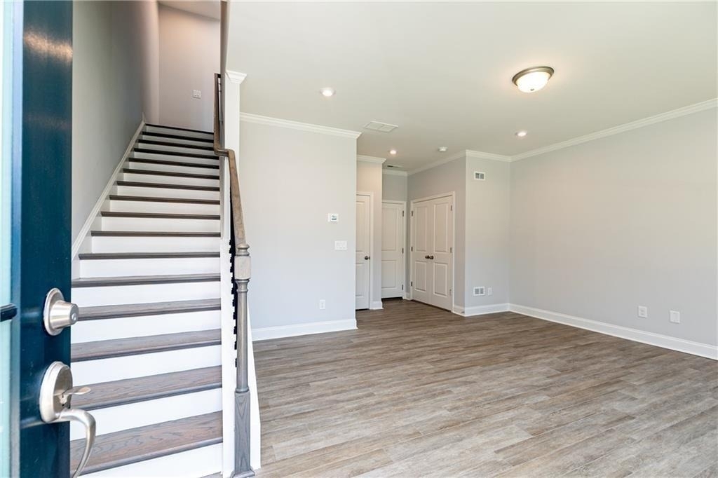 1009 Taylor Court - Photo 3