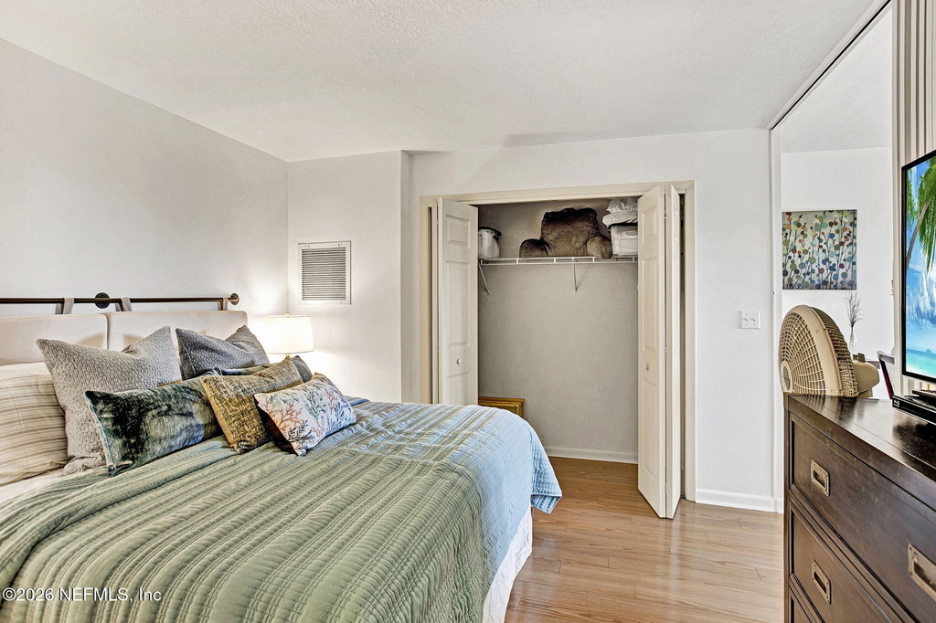 743 Spinnakers Reach Drive - Photo 9
