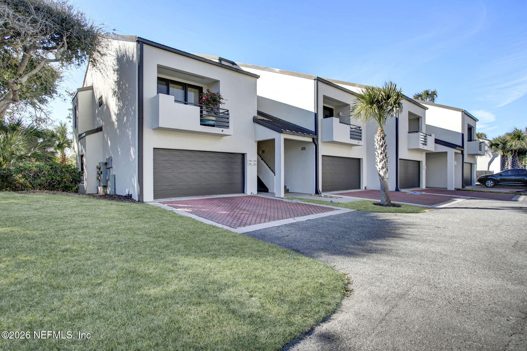 743 Spinnakers Reach Drive - Photo 1