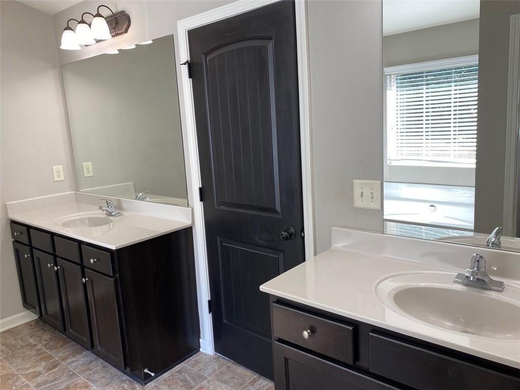 2392 Newbury Oaks Court - Photo 18