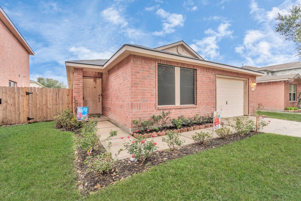 7327 Enchanted Creek Drive - Photo 32