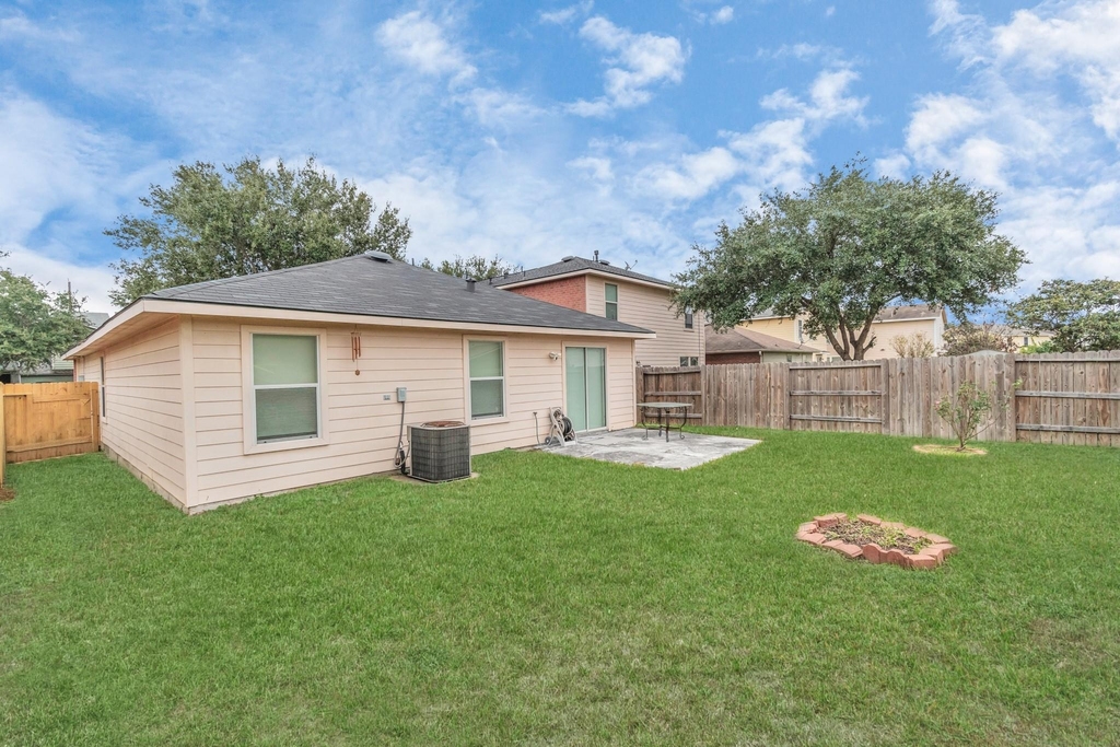 7327 Enchanted Creek Drive - Photo 29