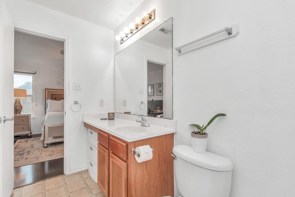 7327 Enchanted Creek Drive - Photo 21