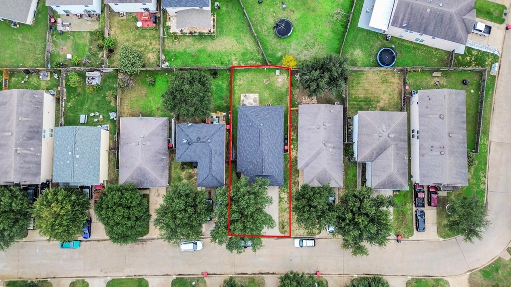 7327 Enchanted Creek Drive - Photo 2