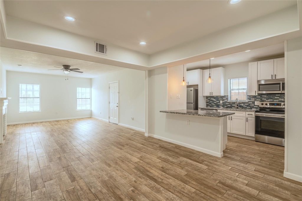 2319 Rosewood Street - Photo 1